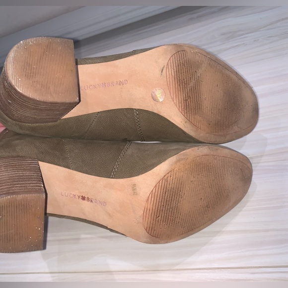 Lucky Brand Women’s Olive Bootie Heels (size 9.5) - Picture 6 of 6